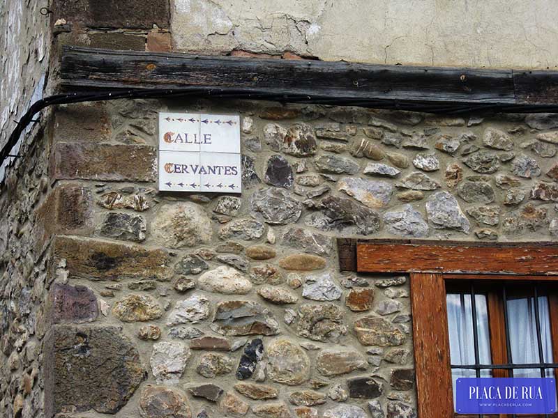 Calle Cervantes em Potes, Cantabria